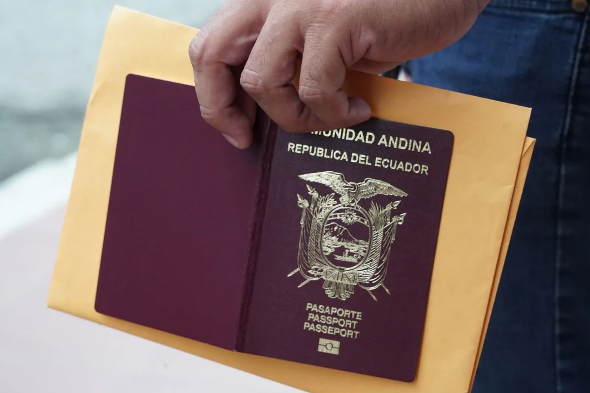 Asesoría sobre autorizaciones de salida del país